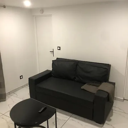 Cozy And Well Located